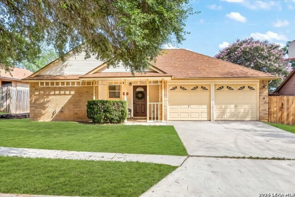 7810 Forest Briar, Live Oak