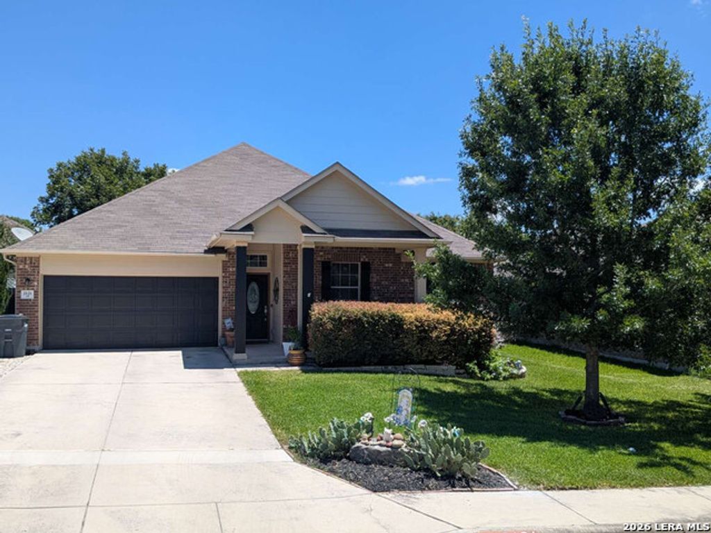 2121 Dragon Trl, New Braunfels