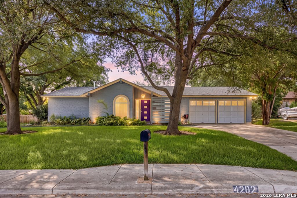 4202 Flint Hl, San Antonio