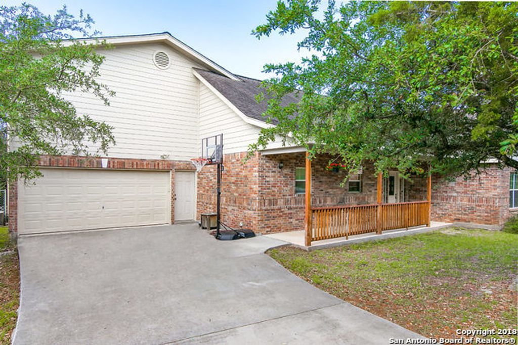 518 Oracle Dr, San Antonio