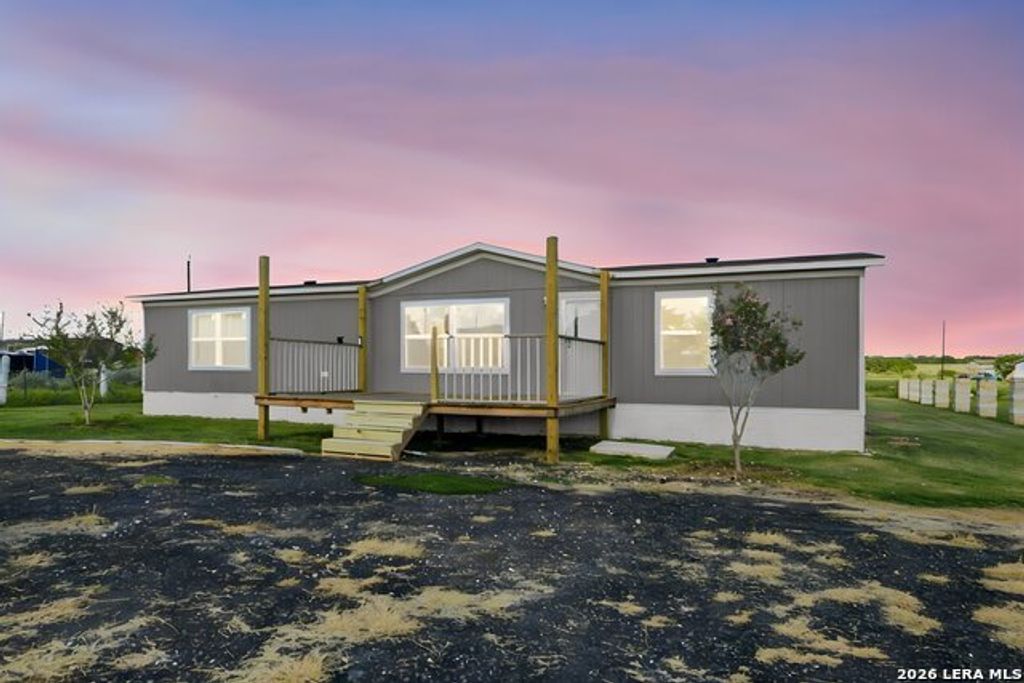 17111 Nueva Vida Ln, Atascosa