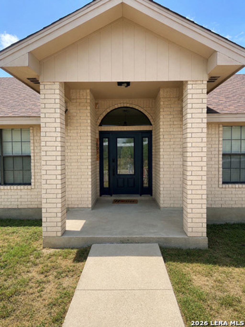 3893 Cross Creek Dr, Eagle Pass