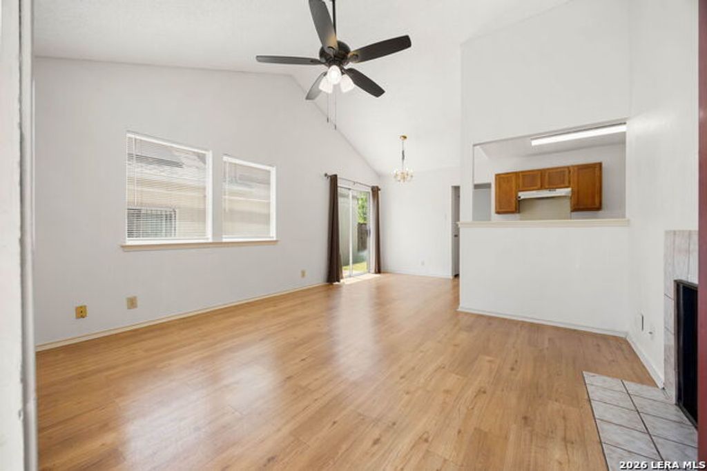 7527 Alverstone, San Antonio