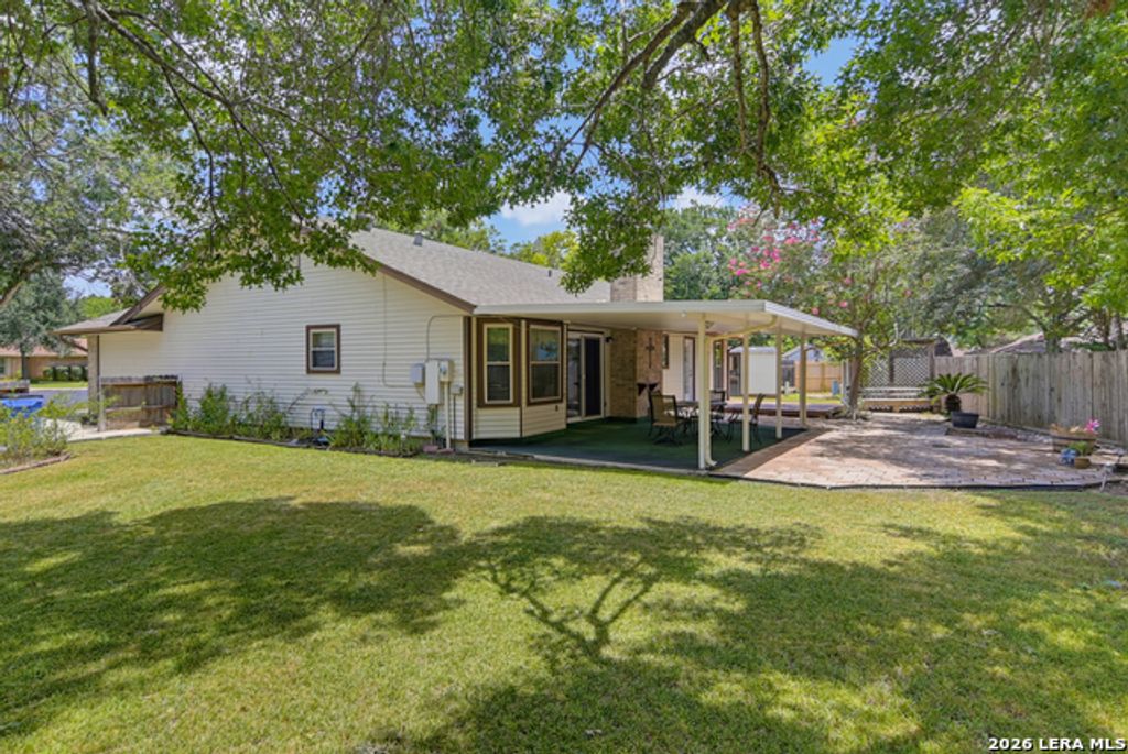 306 Southwick Cir, Seguin