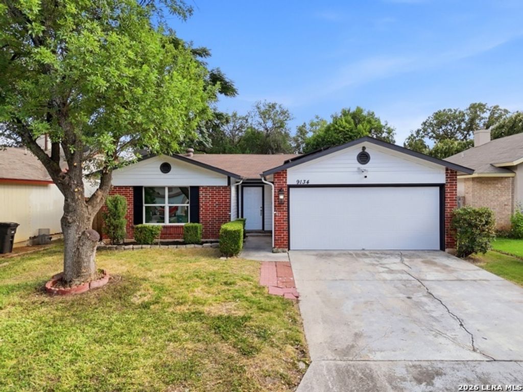 9134 Tree Vlg, San Antonio