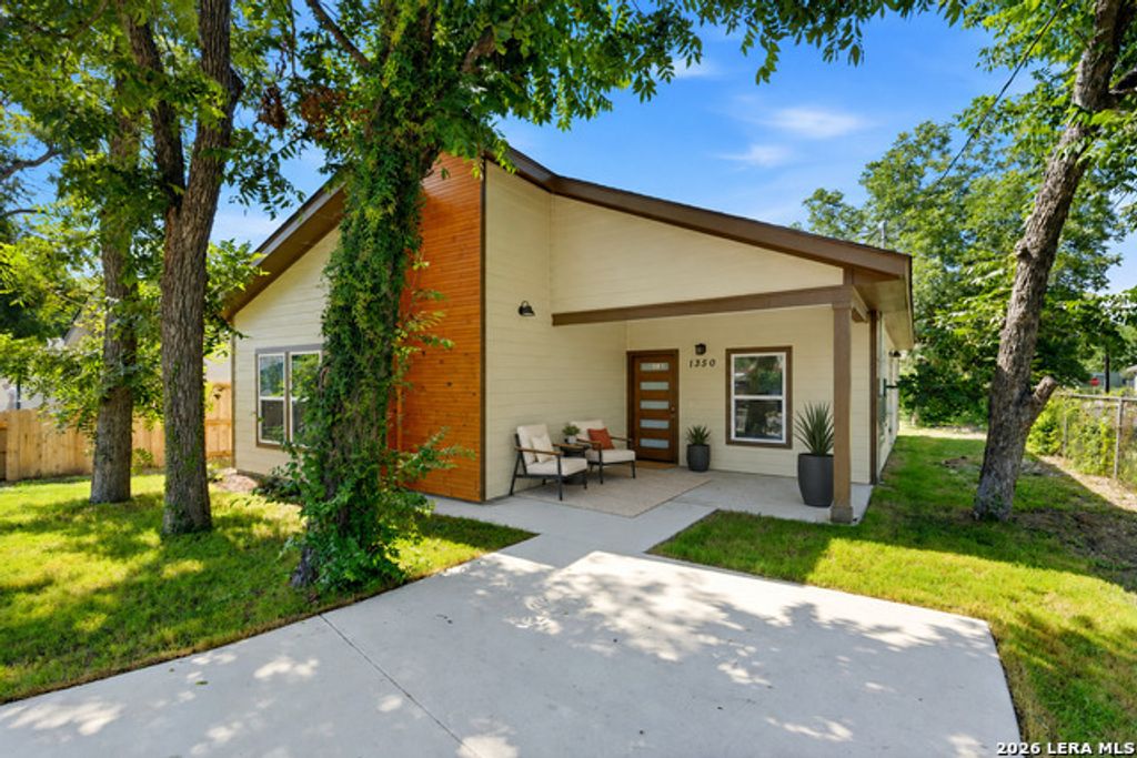 1350 Crystal, San Antonio