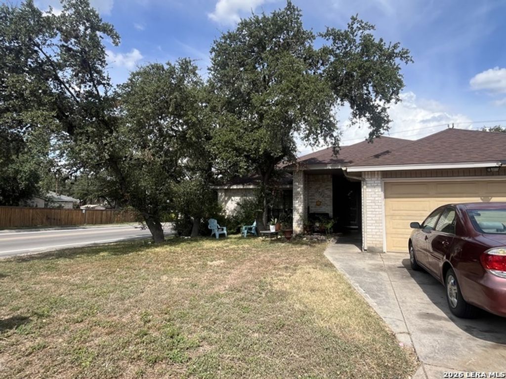 7322 Silent Cloud, San Antonio