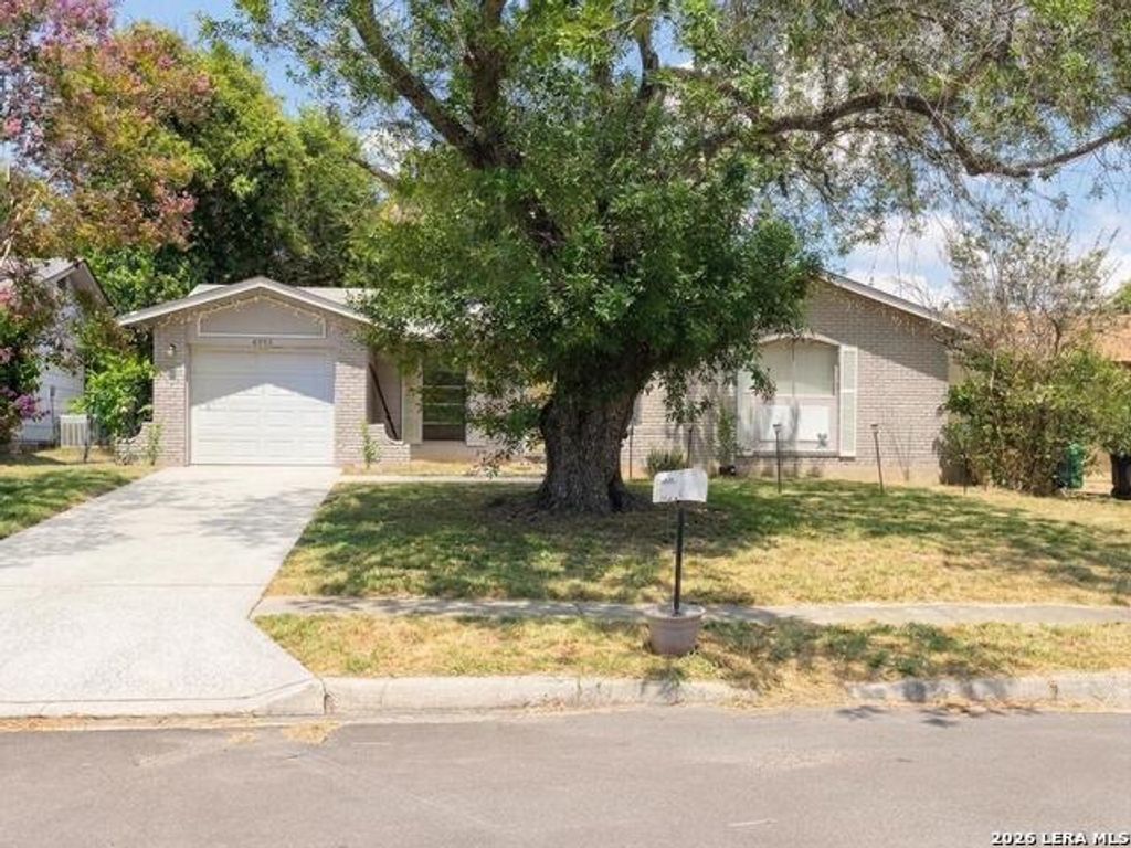 4843 Wordsworth St, San Antonio