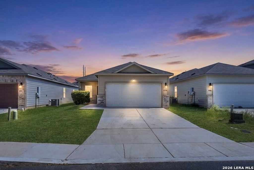 450 Pleasanton Spring, San Antonio