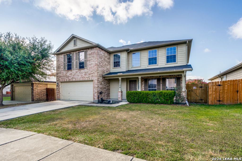 6734 Lucky Fields, Converse