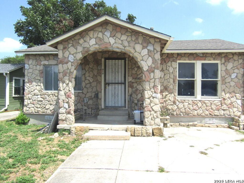 919 Alametos, San Antonio