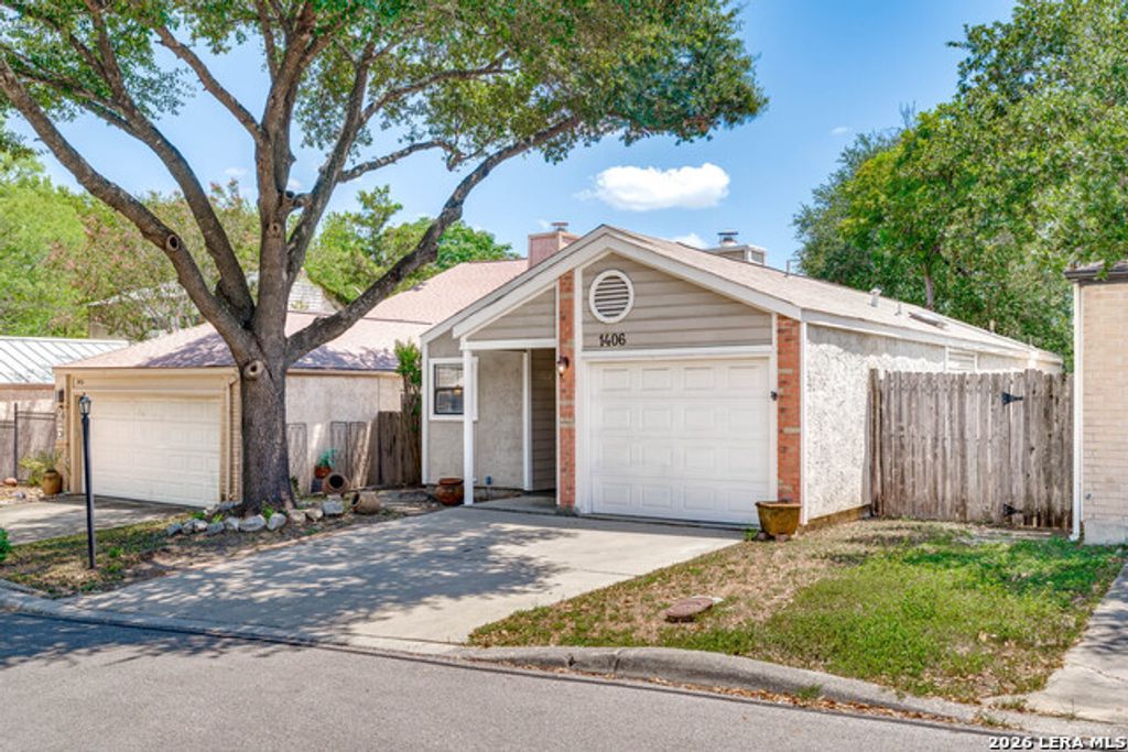 1406 Brook Run, San Antonio