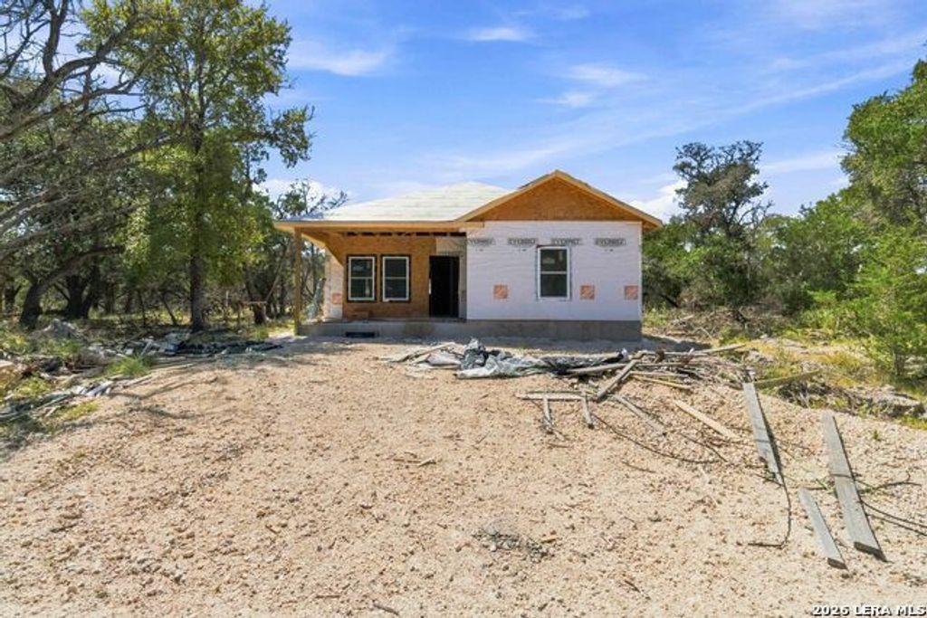 1301 Winding Creek Trl, Spring Branch