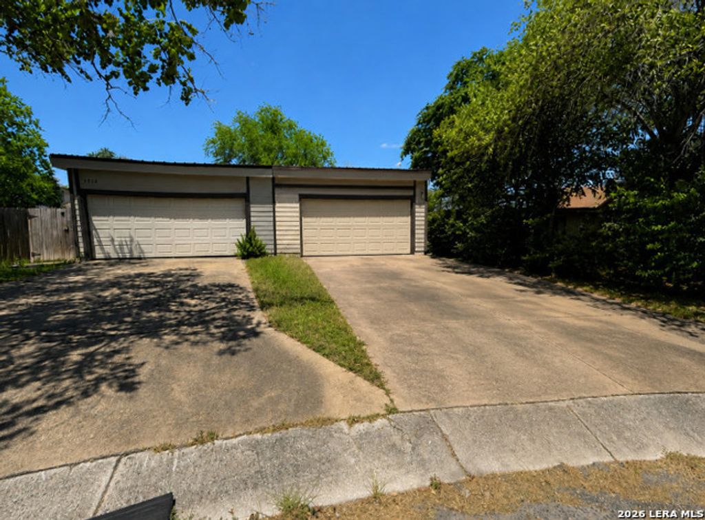 8450 Dixon Ridge Drive 80, San Antonio