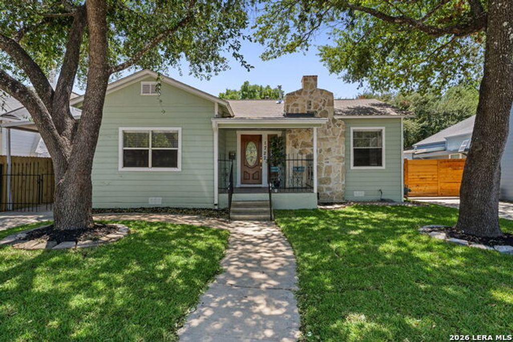 1722 W Mistletoe, San Antonio