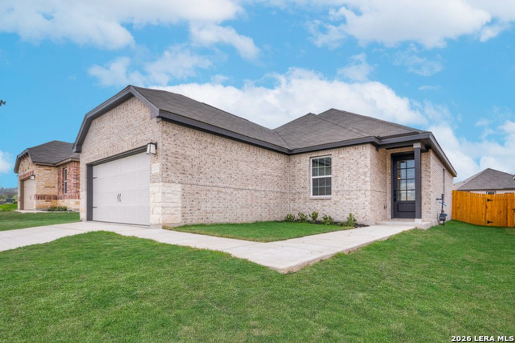6631 Thorpe Hollow, Converse
