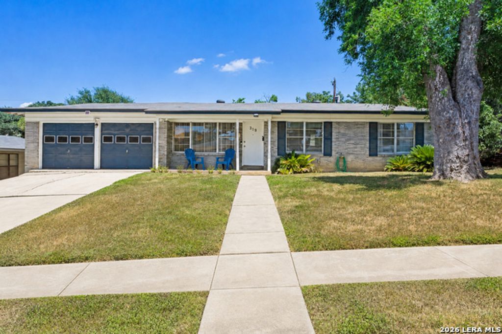 319 Redcliff Dr, San Antonio