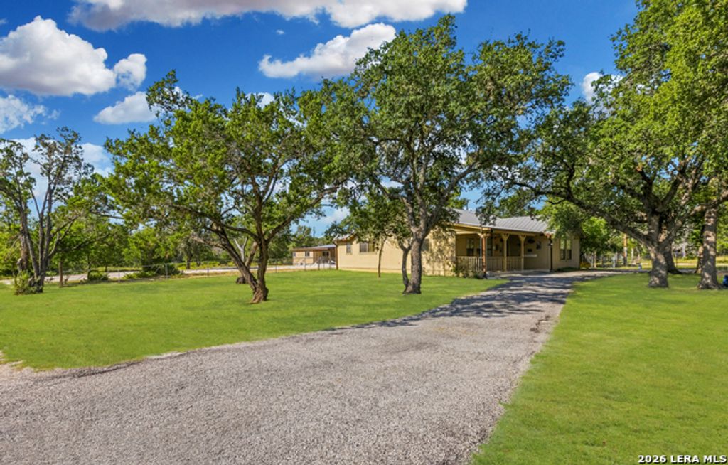 1129 Bandera Blvd, Bandera