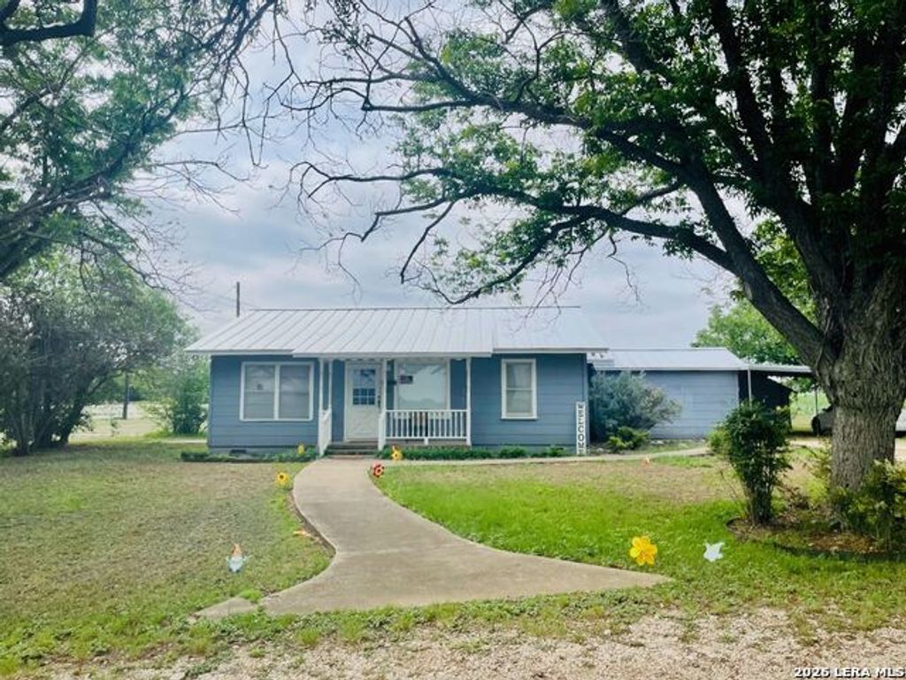 980 County Road 443, Hondo
