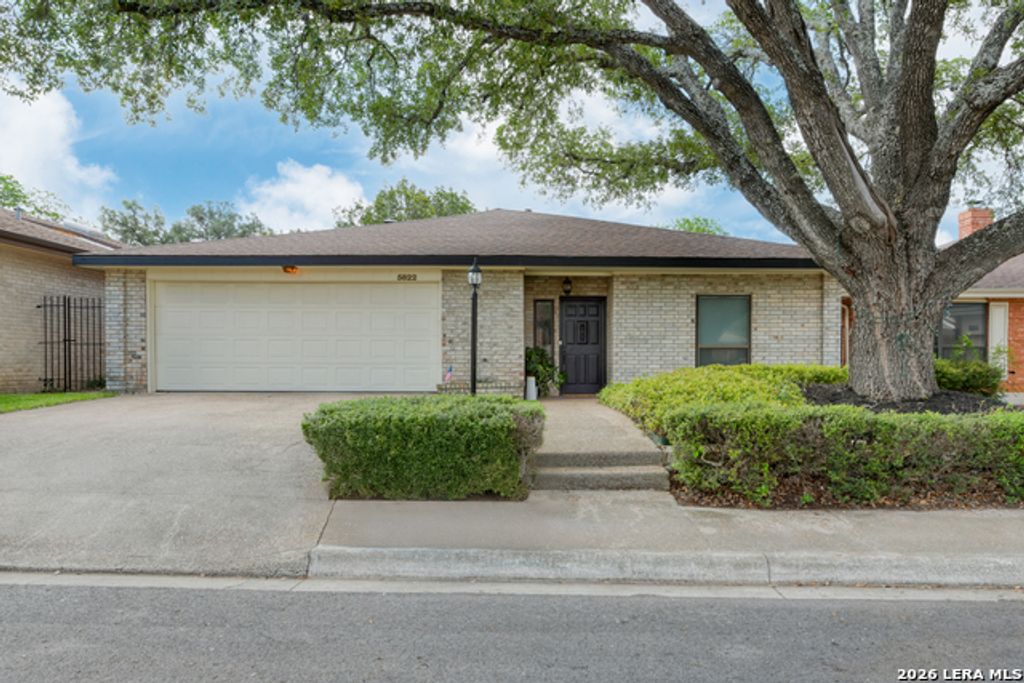 5822 Northgap, Windcrest