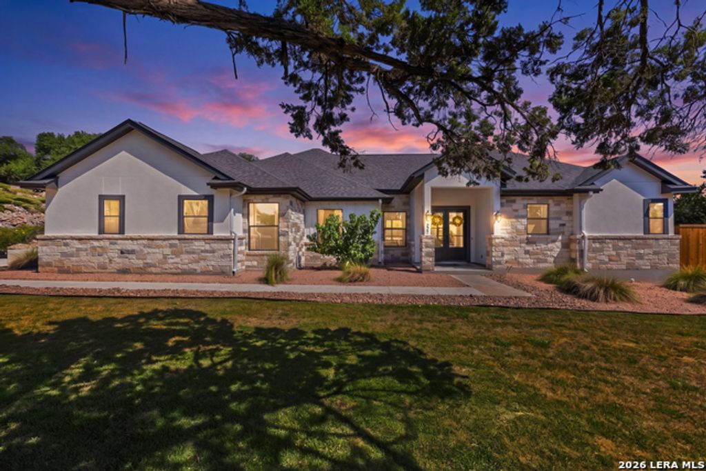 227 Paradise Hls, New Braunfels