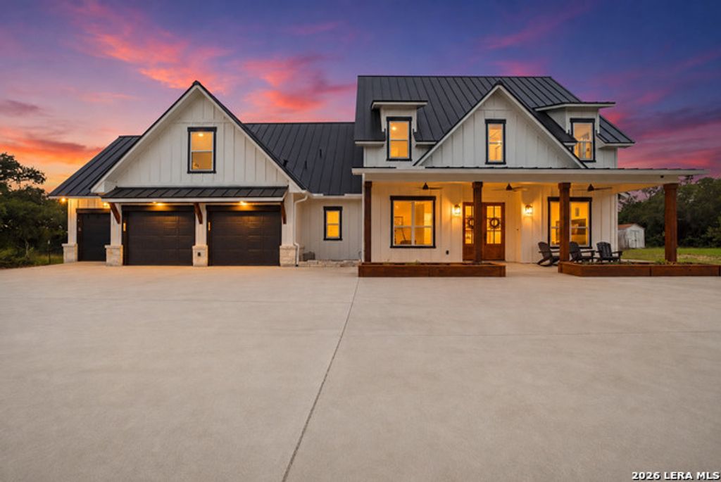120 County Road 3828, San Antonio