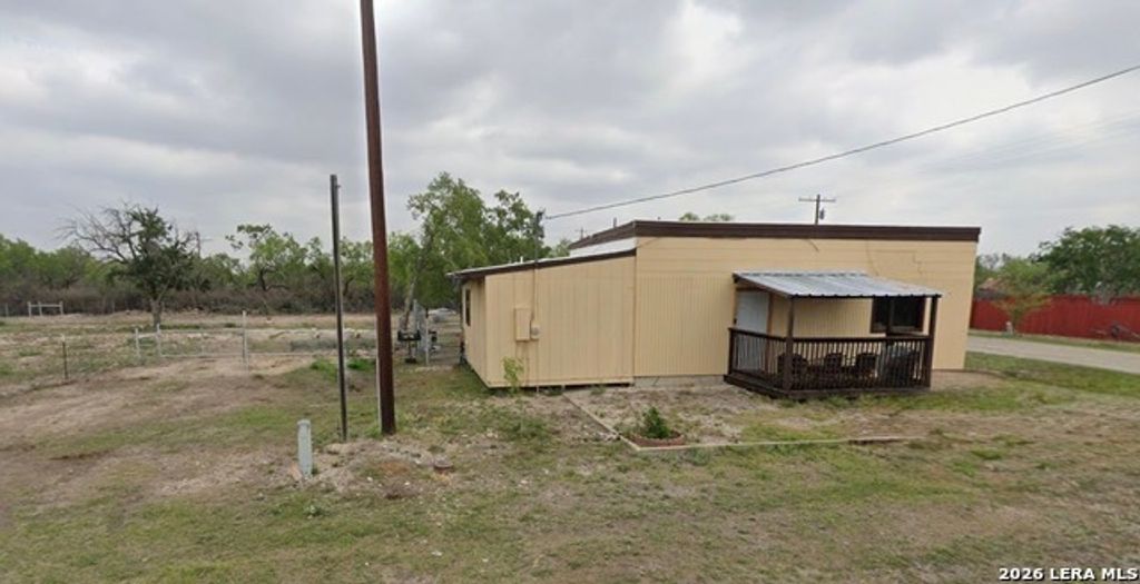 385 N Railroad St, Spofford