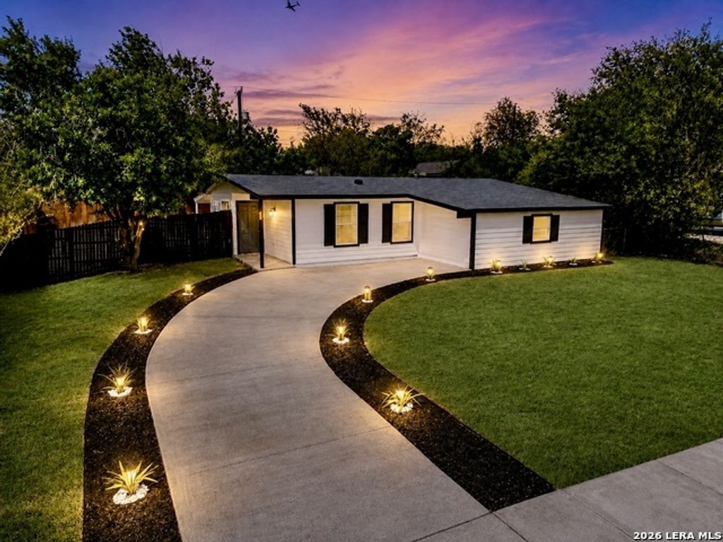 155 Rock Valley Drive, San Antonio