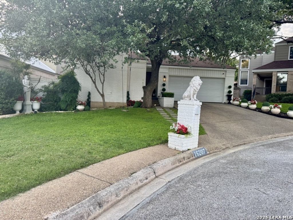 16207 Garden Oaks St, San Antonio