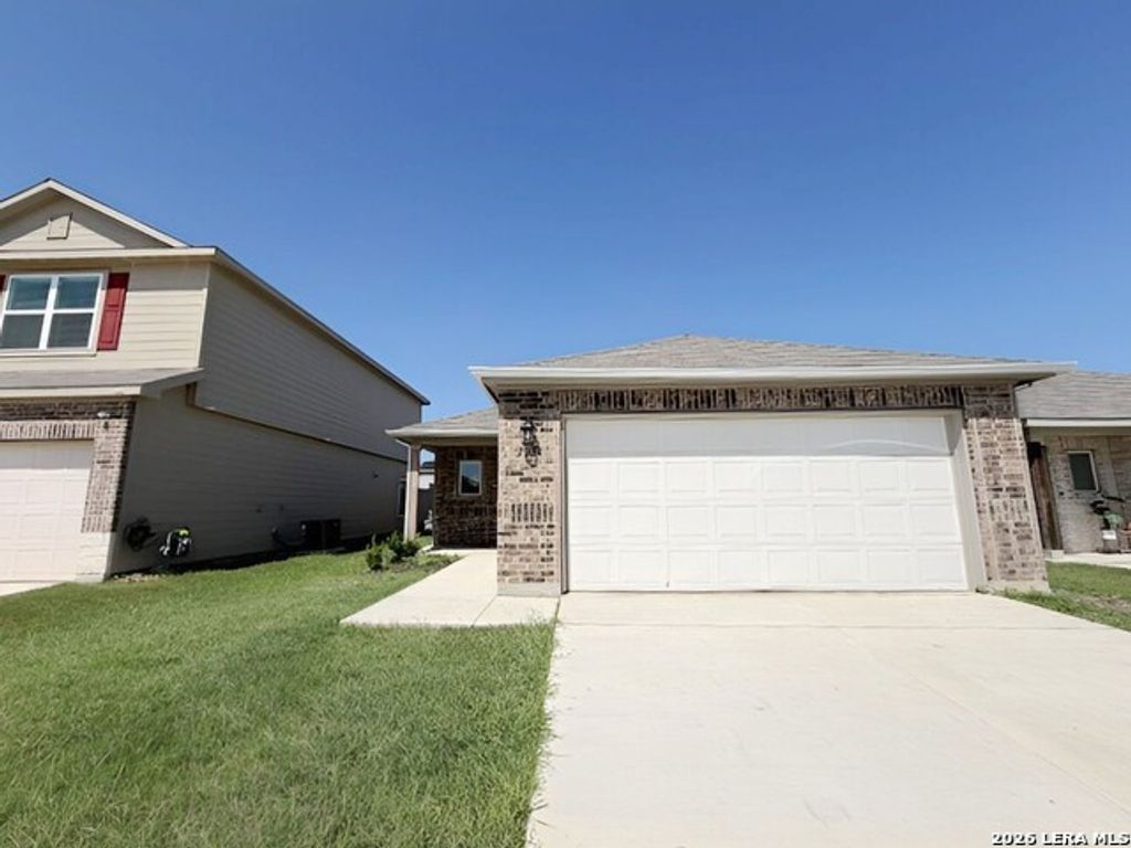 2034 Powell Pl, Converse