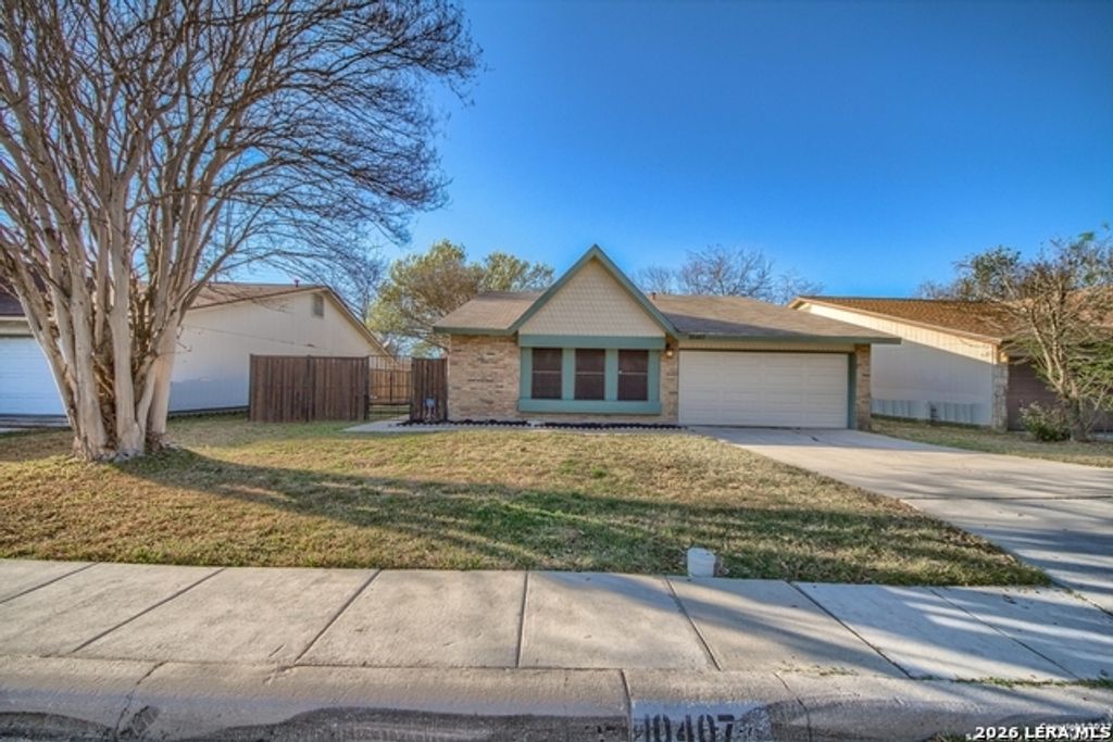 10407 Country Blf, San Antonio