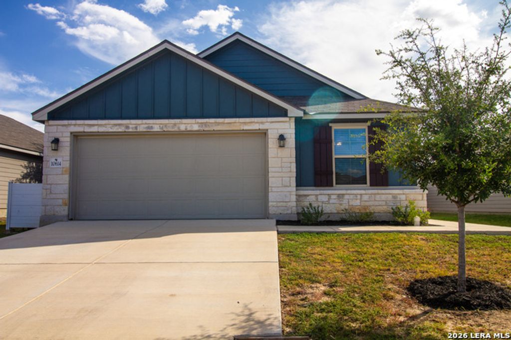 10614 Penelope Way, Converse