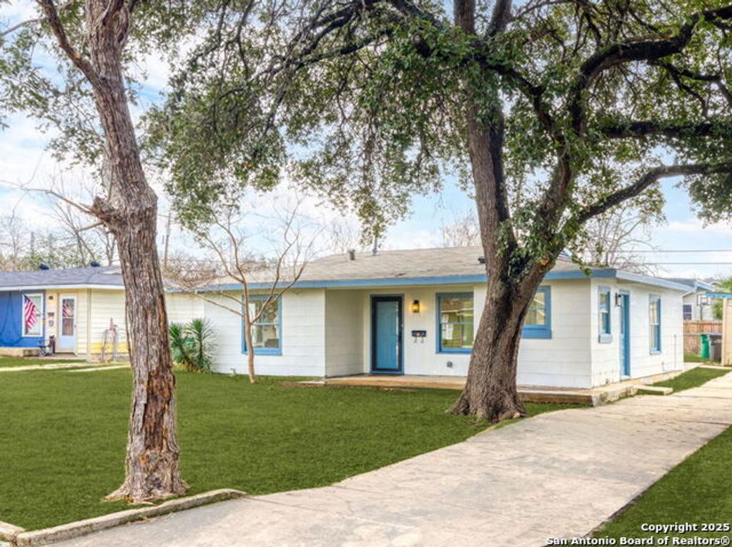 618 Santa Monica, San Antonio