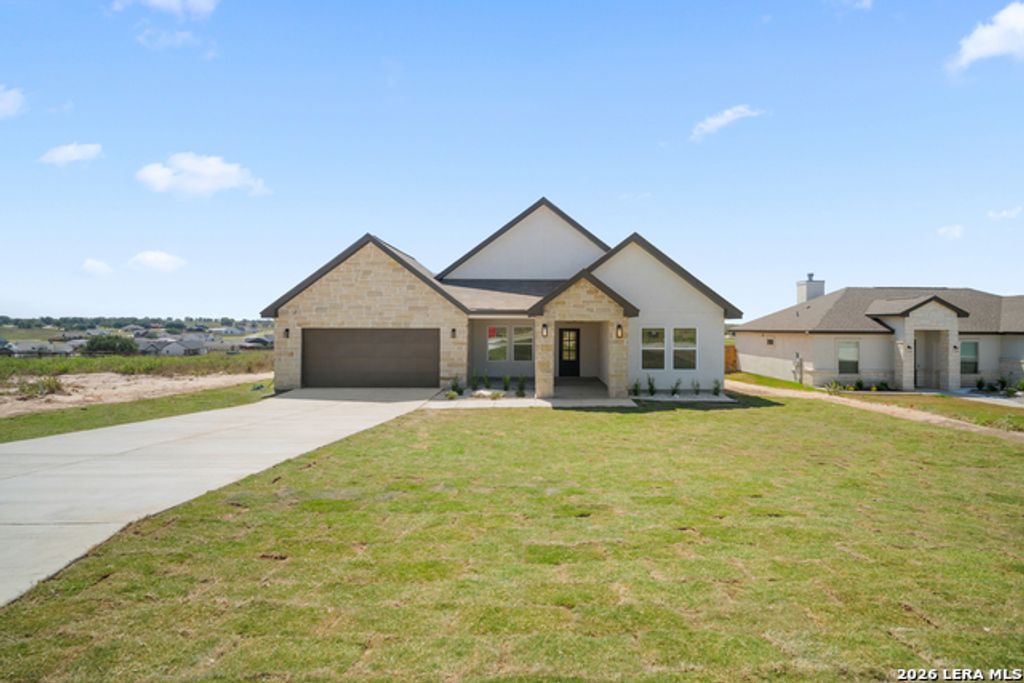169 Pine Valley Dr, La Vernia
