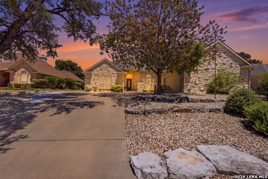 1832 Mountain Laurel, Kerrville