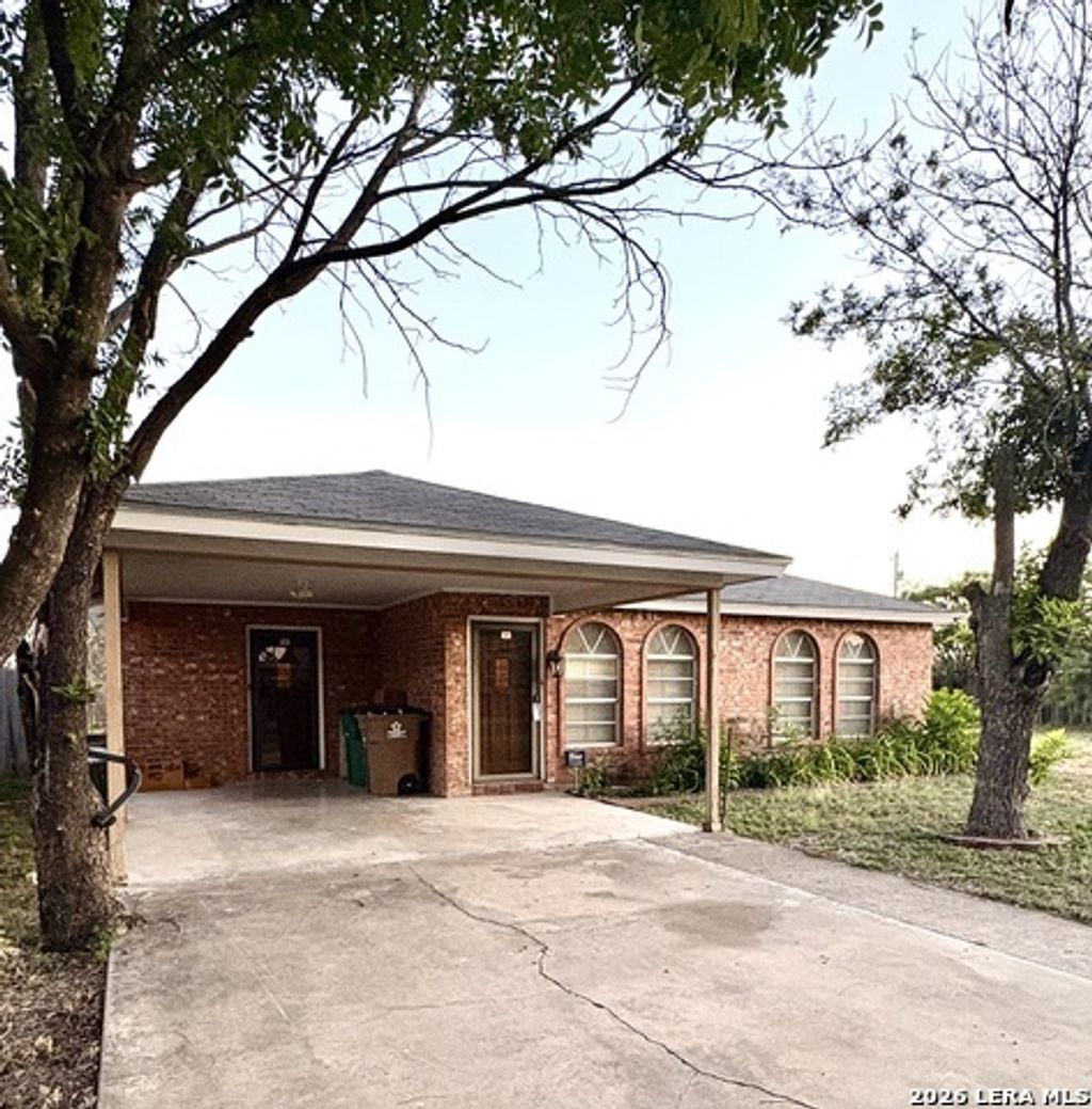 413 W Avenue X, San Angelo