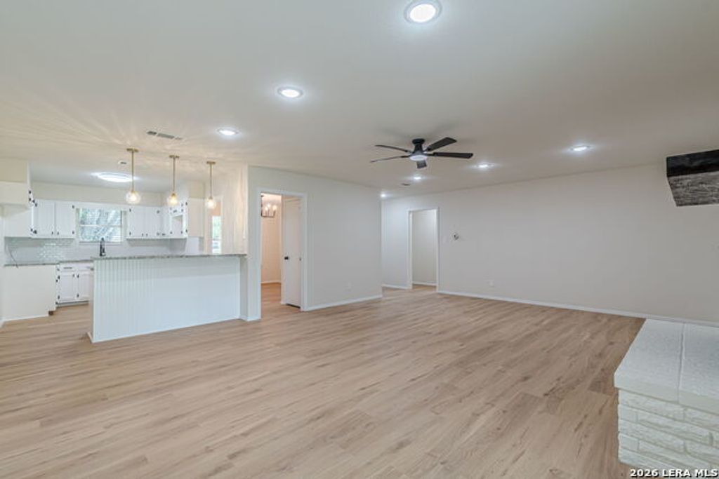 506 Magnolia, Jourdanton