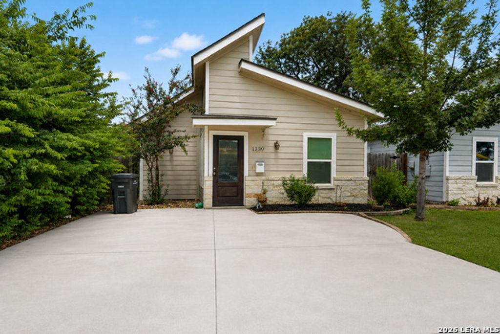 1339 Lombrano, San Antonio