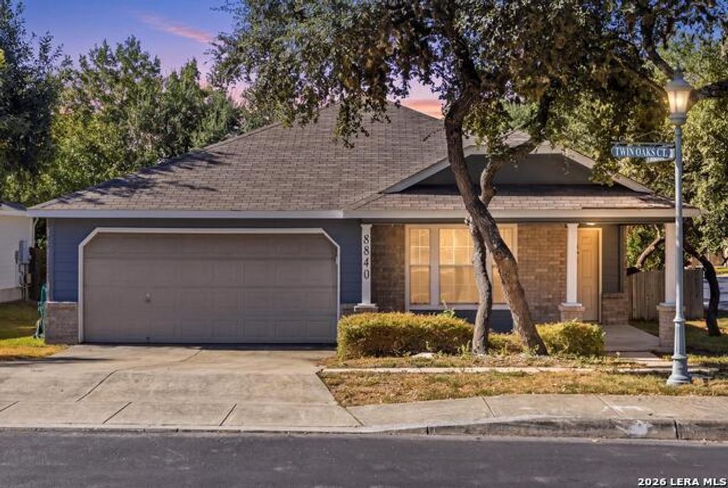 8840 Twin Oaks Ct, San Antonio