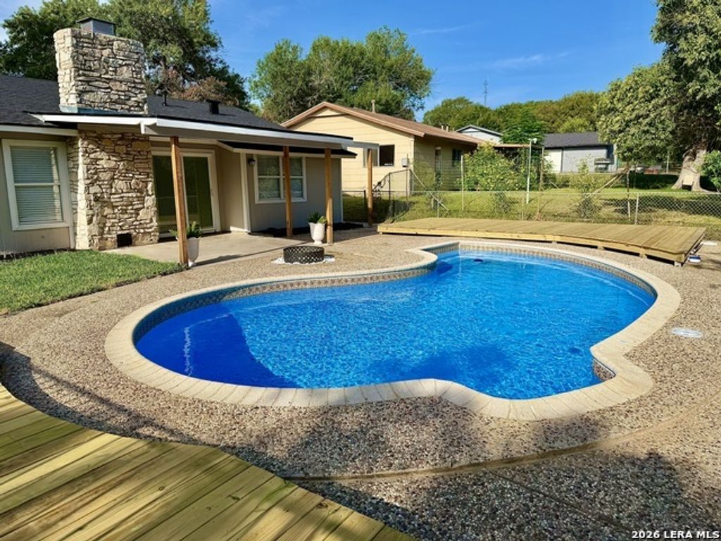 7701 Leafy Hollow Ct, Live Oak