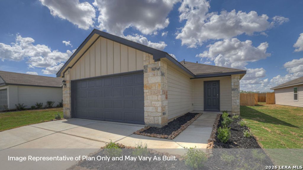 2317 Red Bird Trace, Lockhart