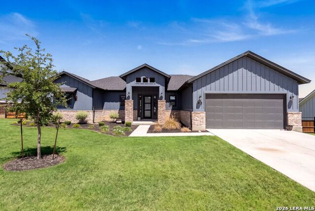 116 Woodbridge Dr, La Vernia