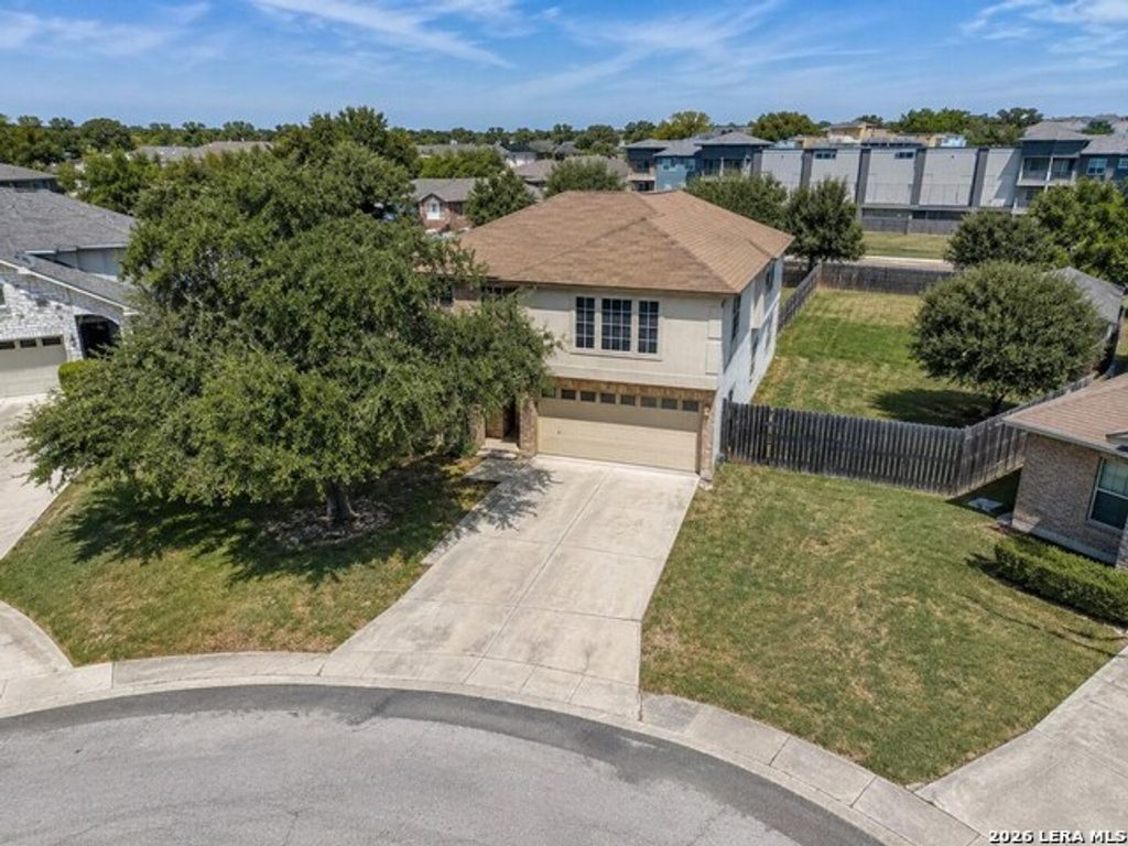 7930 Lattimer Pond, San Antonio