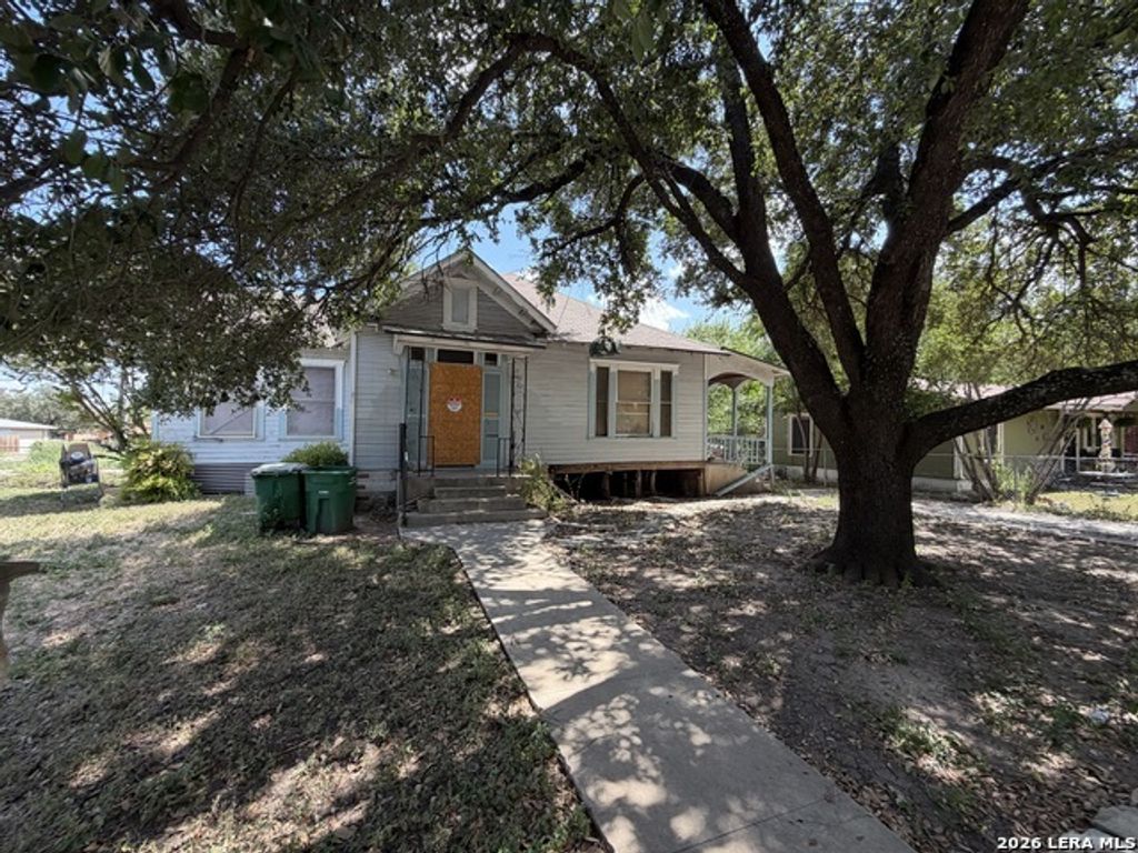 1402 Alametos, San Antonio