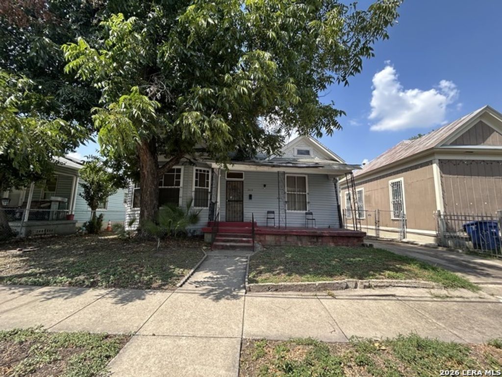2419 W Houston St, San Antonio