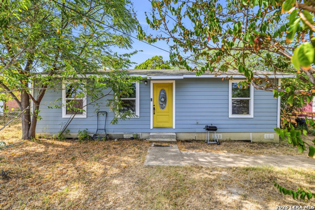 937 Avenue K, Poteet