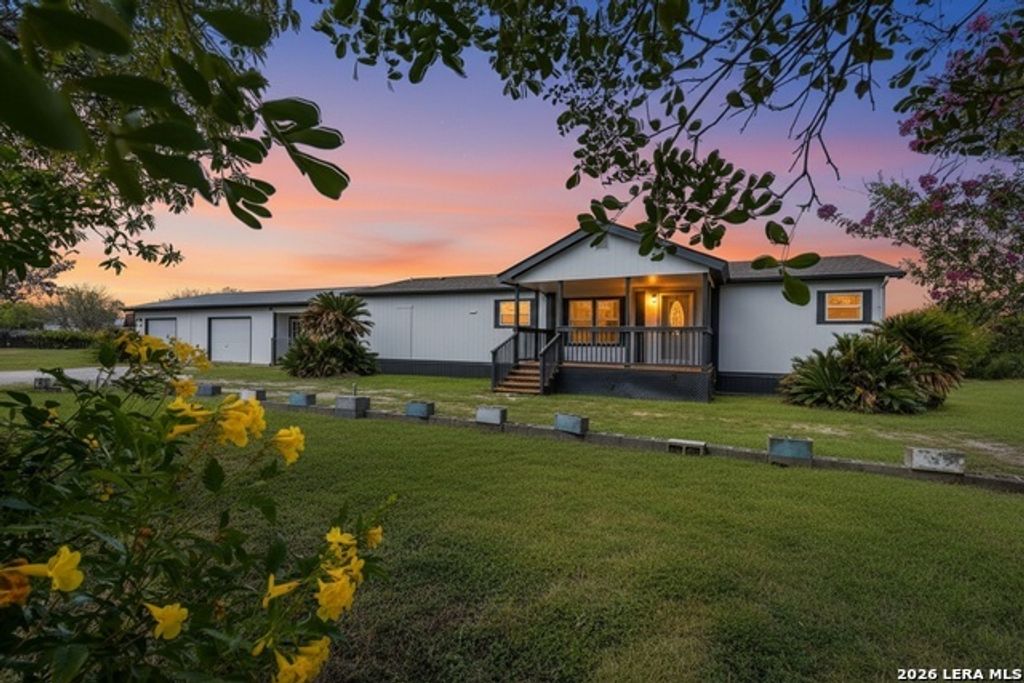 214 Starburst Trail, Seguin