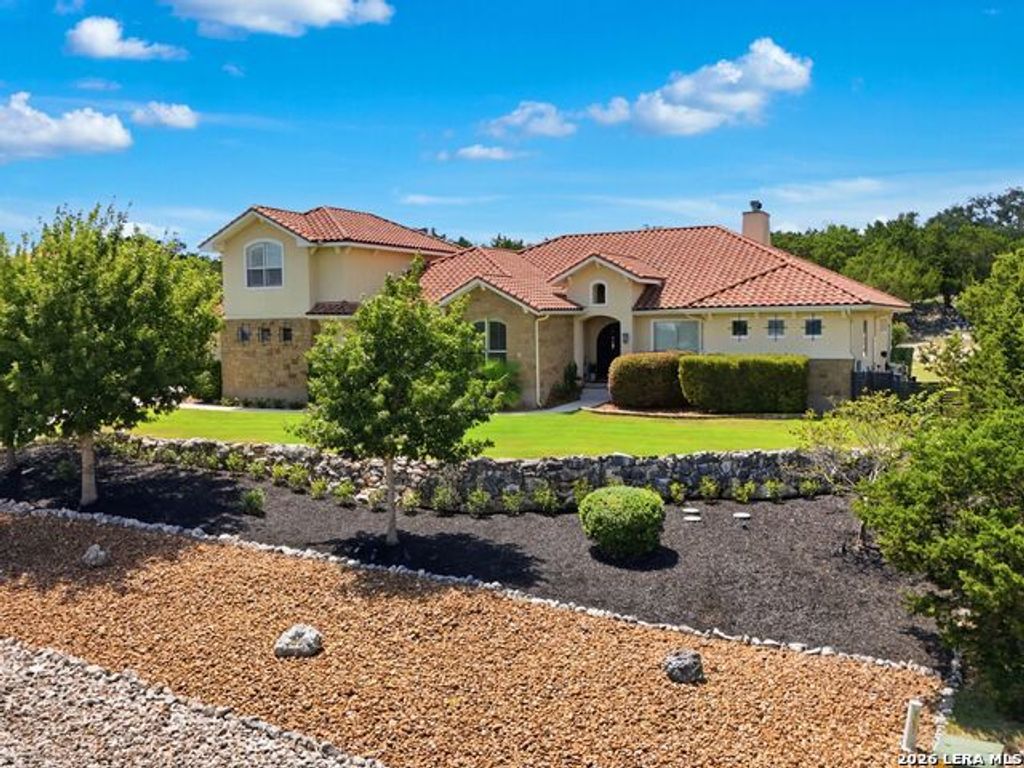 324 Valley Lodge, New Braunfels