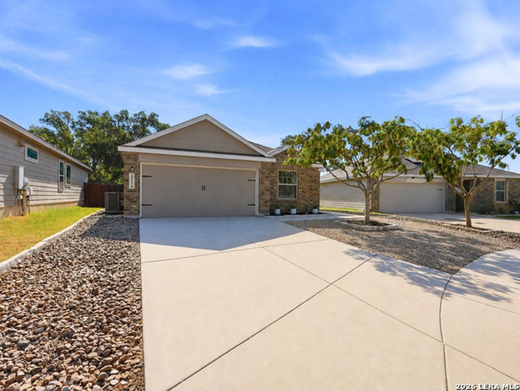 32116 Macey Oak, Bulverde