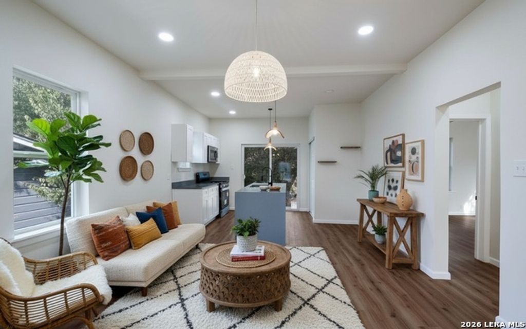 735 Gulf, San Antonio